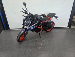 2025 Ktm 390 DUKE Orange