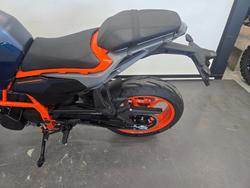 2025 Ktm 390 DUKE Orange