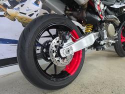 2025 DUCATI HYPERMOTARD MONO RVE RED