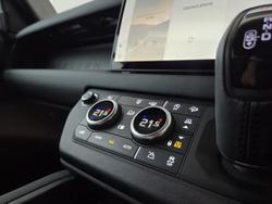 2025 Land Rover Defender 110 D250 S