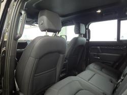 2025 Land Rover Defender 110 D250 S