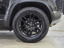2025 Land Rover Defender 110 D250 S