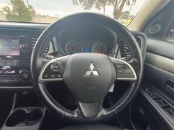 2014 Mitsubishi Outlander ES