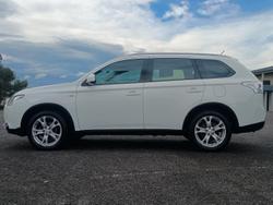 2014 Mitsubishi Outlander ES