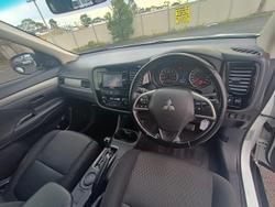 2014 Mitsubishi Outlander ES