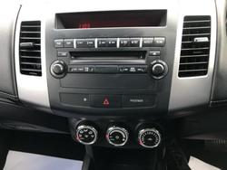 2012 Mitsubishi Outlander LS