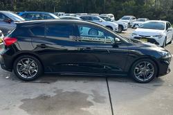 2018 Ford Focus ST-Line