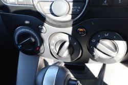 2014 Mazda 2 Neo Sport