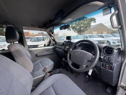 2011 Toyota Landcruiser GXL