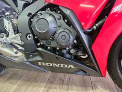 2015 Honda CBR1000RR (FIREBLADE) RED