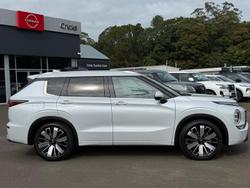 2025 Mitsubishi Outlander Exceed