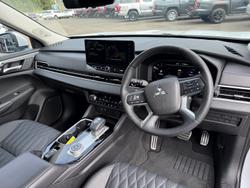 2025 Mitsubishi Outlander Exceed