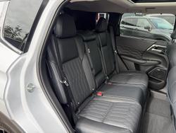 2025 Mitsubishi Outlander Exceed