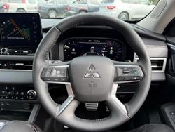 2025 Mitsubishi Outlander Exceed
