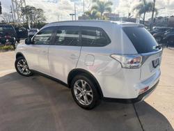 2014 Mitsubishi Outlander ES ZJ MY14.5 4X4 On Demand White