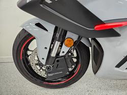 2025 CFMOTO 2025 CF Moto 675CC 675SR-R ABS Road TUNDRA GREY
