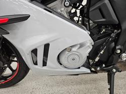2025 CFMOTO 2025 CF Moto 675CC 675SR-R ABS Road TUNDRA GREY