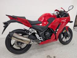 2015 Honda CBR300R Red