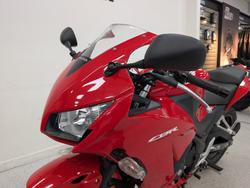 2015 Honda CBR300R Red