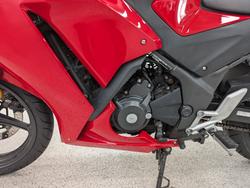 2015 Honda CBR300R Red