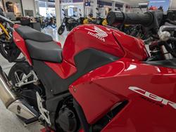 2015 Honda CBR300R Red
