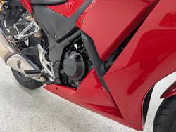 2015 Honda CBR300R Red