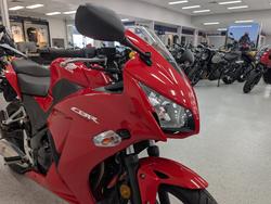 2015 Honda CBR300R Red