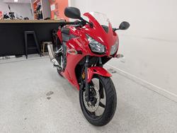 2015 Honda CBR300R Red