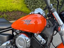 2006 Yamaha XVS650 V-STAR CUSTOM Orange