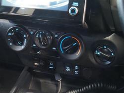 2022 Toyota Hilux SR