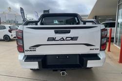 2025 Isuzu D-MAX BLADE