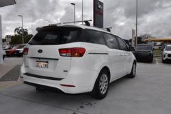2017 Kia Carnival S
