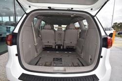 2017 Kia Carnival S