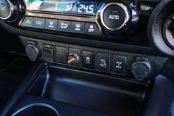2020 Toyota Hilux SR5