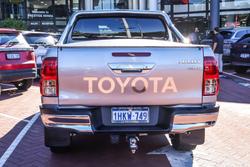 2020 Toyota Hilux SR5