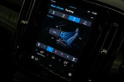 2025 Volvo XC40 Plus B4