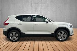 2025 Volvo XC40 Plus B4