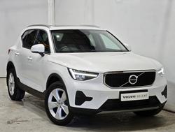 2025 Volvo XC40 Plus B4