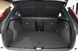 2025 Volvo XC40 Ultra B4 Bright