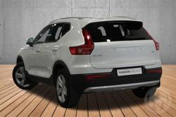 2025 Volvo XC40 Plus B4