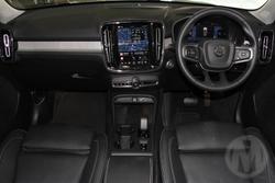 2025 Volvo XC40 Plus B4