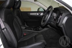 2025 Volvo XC40 Plus B4