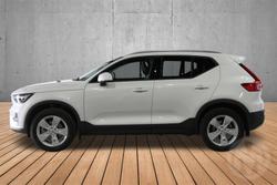 2025 Volvo XC40 Plus B4