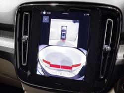 2025 Volvo XC40 Plus B4