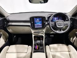 2025 Volvo XC40 Plus B4