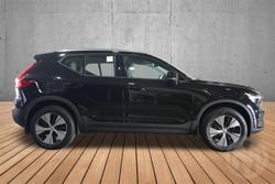 2025 Volvo XC40 Plus B4