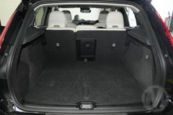2025 Volvo XC40 Plus B4
