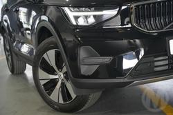 2025 Volvo XC40 Plus B4