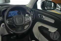 2025 Volvo XC40 Plus B4