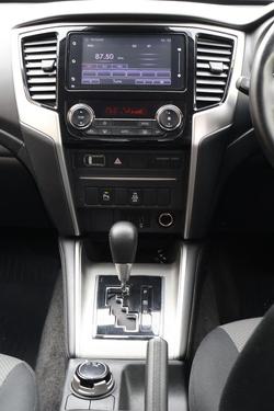 2022 Mitsubishi Triton GLX-R